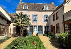 La maison de tante Léonie à Illiers-Combray maison-tante-leonie-a-illiers-combray.jpg